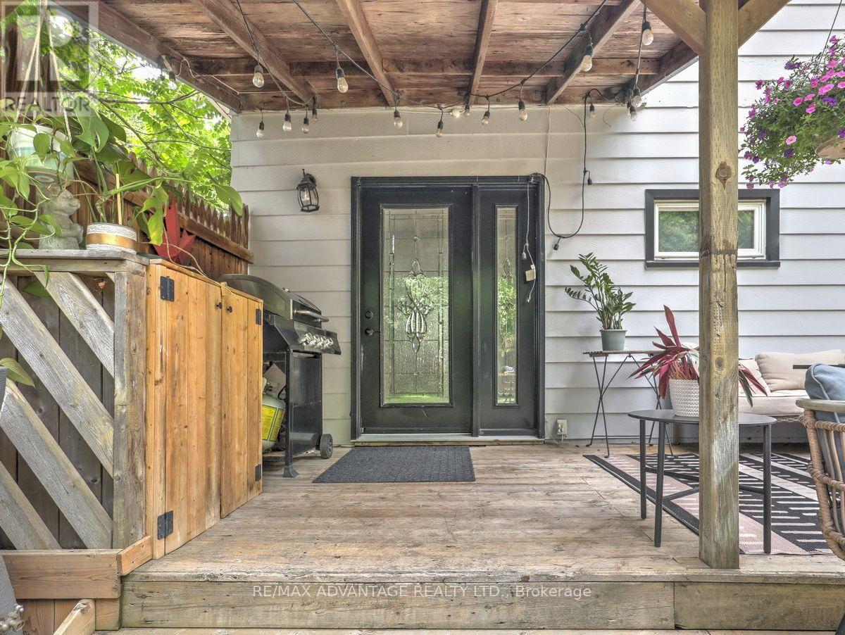 272 ELGIN STREET - 44