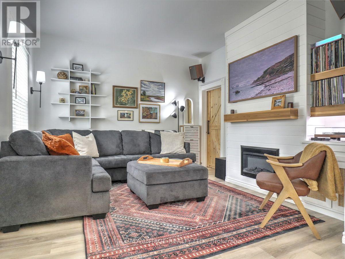 272 ELGIN STREET - 5