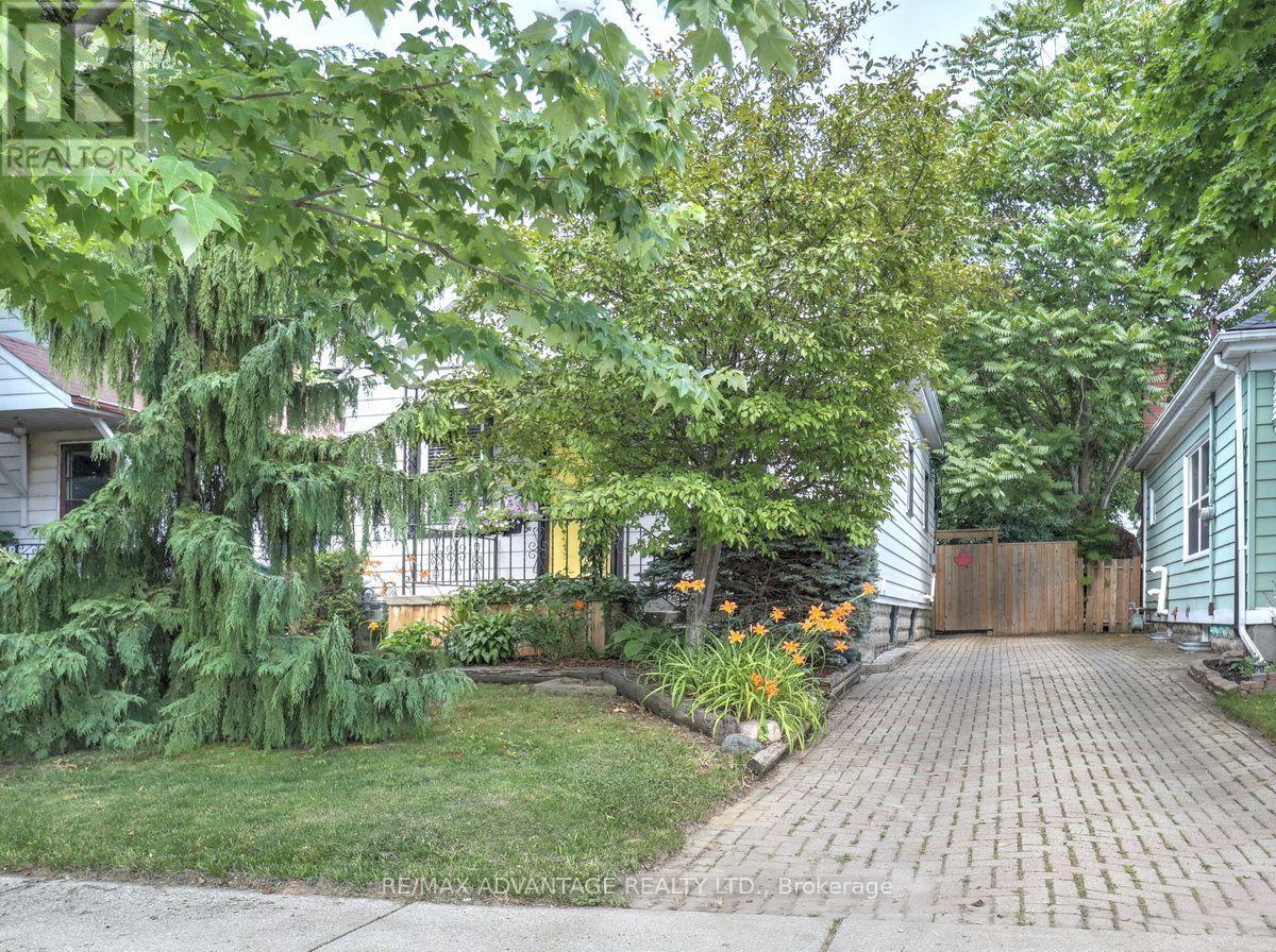 272 ELGIN STREET - 50