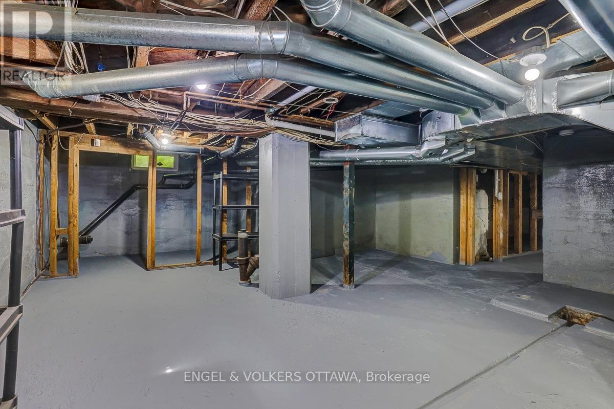 50 CHARLES STREET - 32