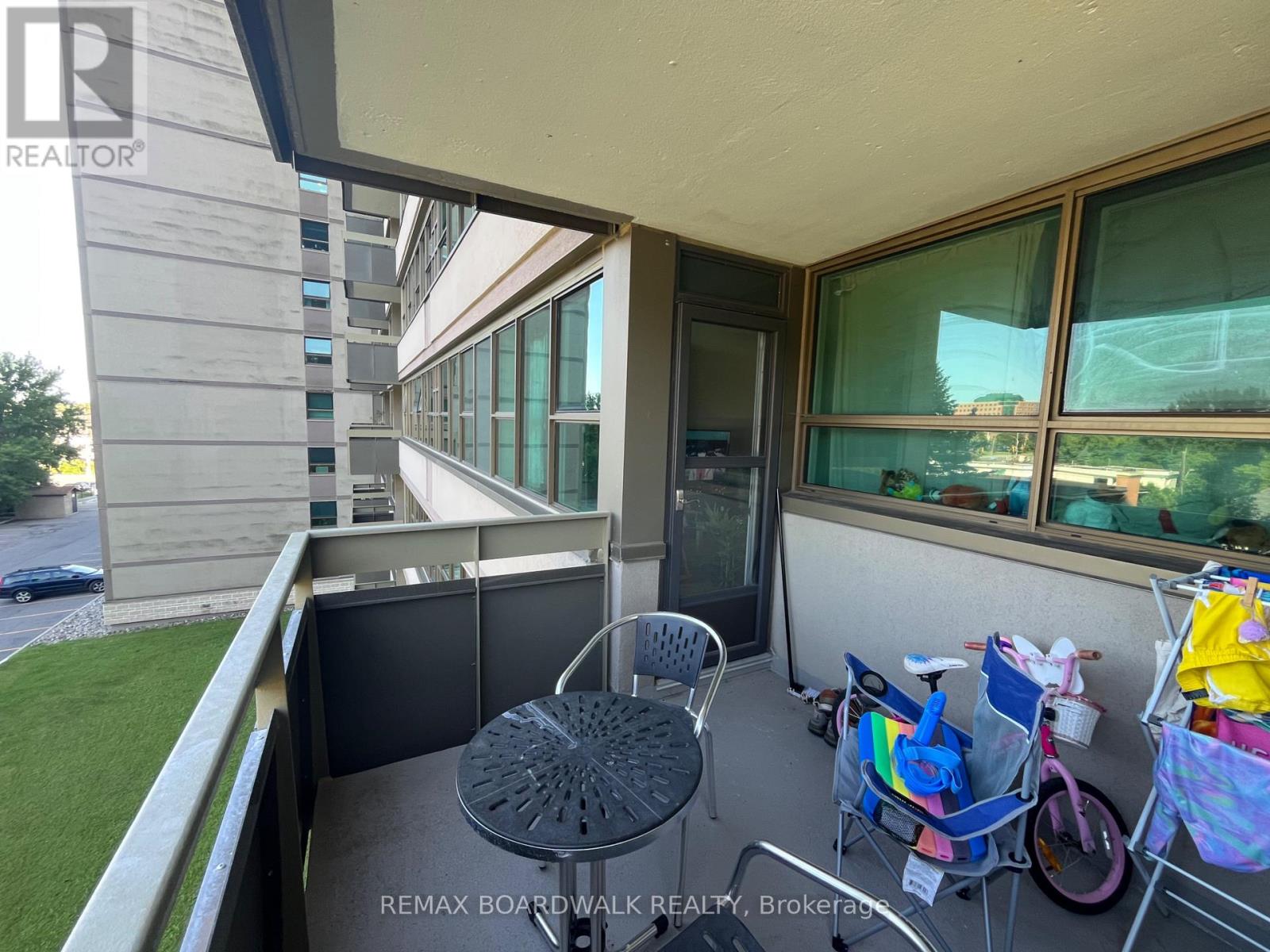 2 Bed, 1 Bath Apartment for Rent in Ottawa – 407 – 555 BRITTANY DRIVE, Ottawa – MLS# X13547992 - Image 8