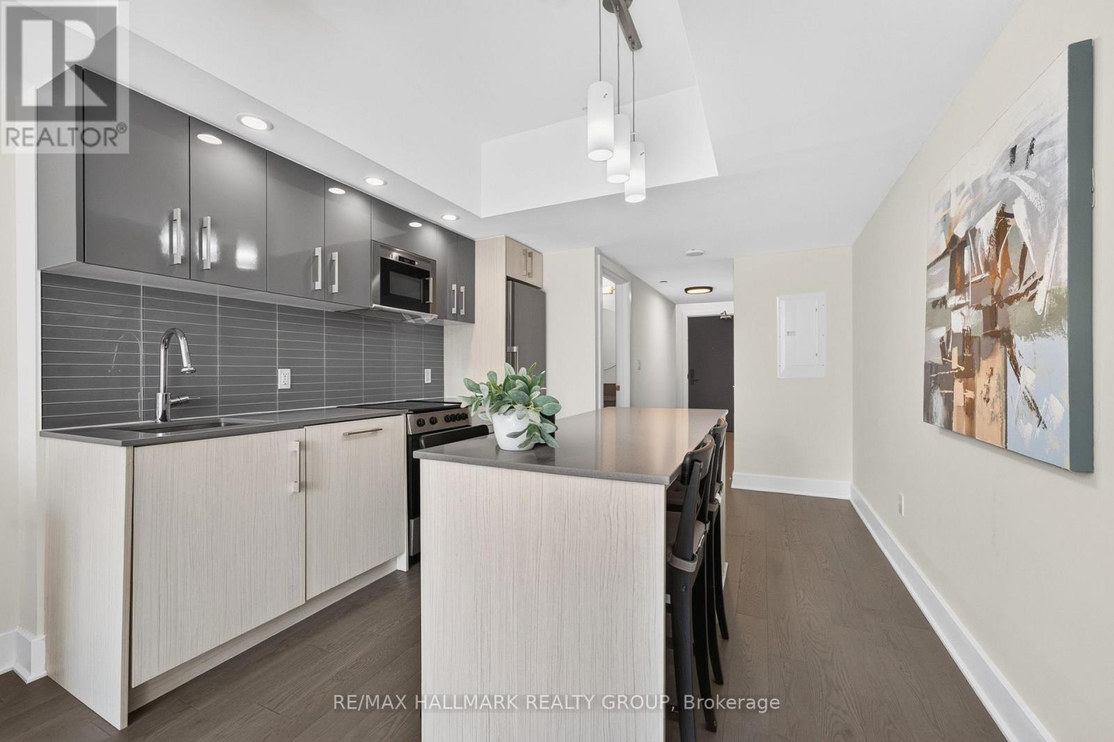 1 Bath Apartment for Sale in Ottawa – 201 – 255 BAY STREET, Ottawa – MLS# X13548004 - Image 11