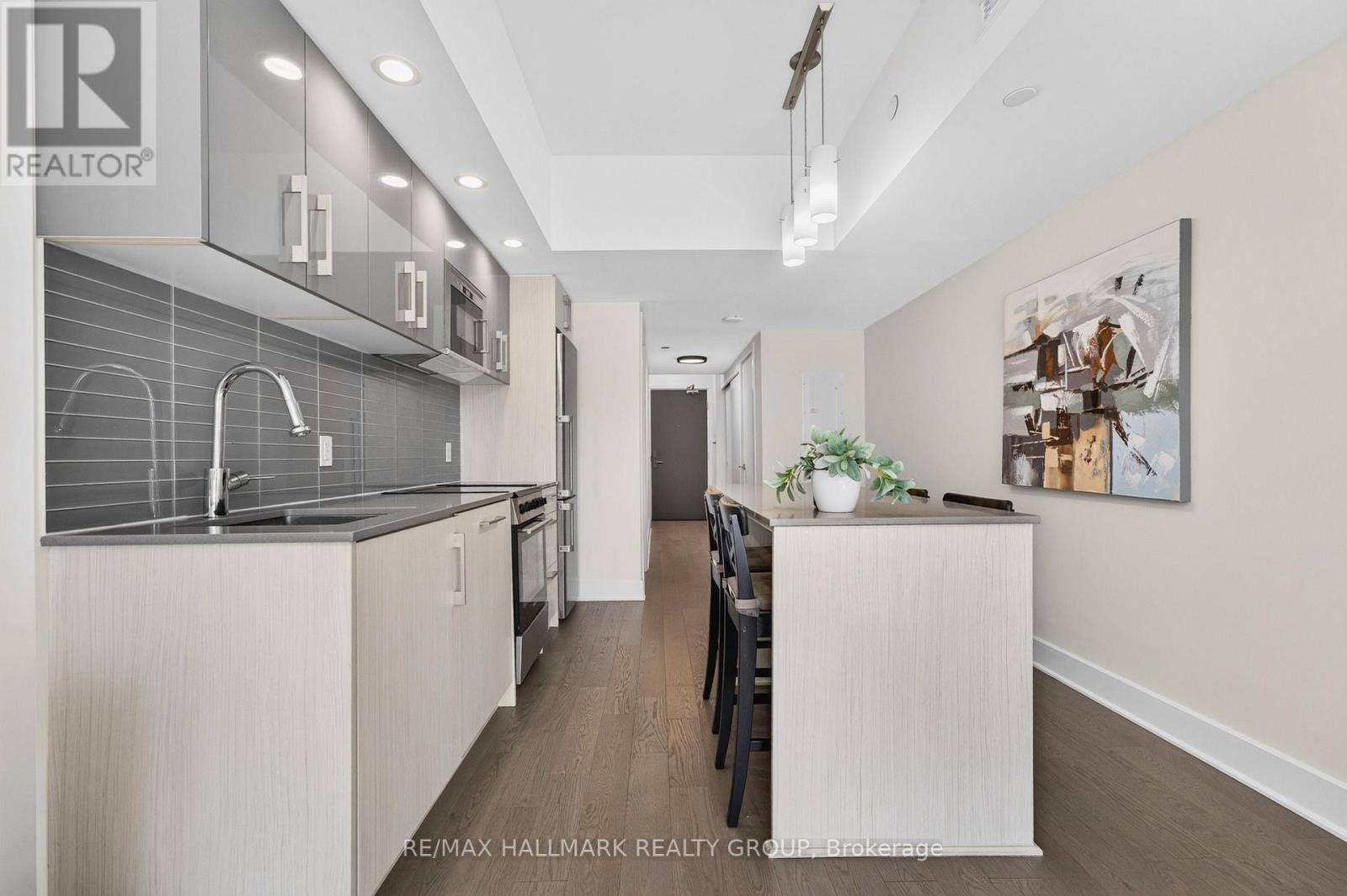 1 Bath Apartment for Sale in Ottawa – 201 – 255 BAY STREET, Ottawa – MLS# X13548004 - Image 13
