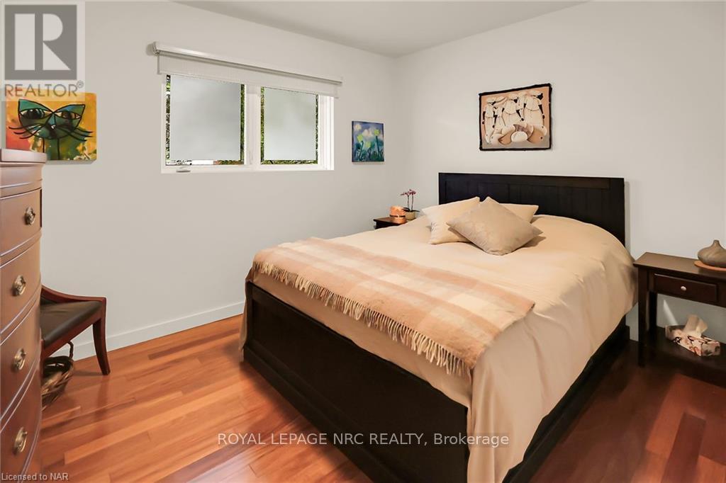 16 SPRING GARDEN BOULEVARD - 18
