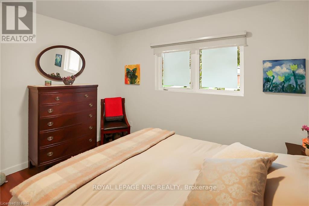 16 SPRING GARDEN BOULEVARD - 19