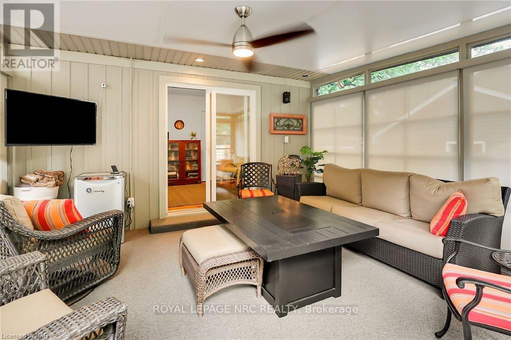 16 SPRING GARDEN BOULEVARD - 22
