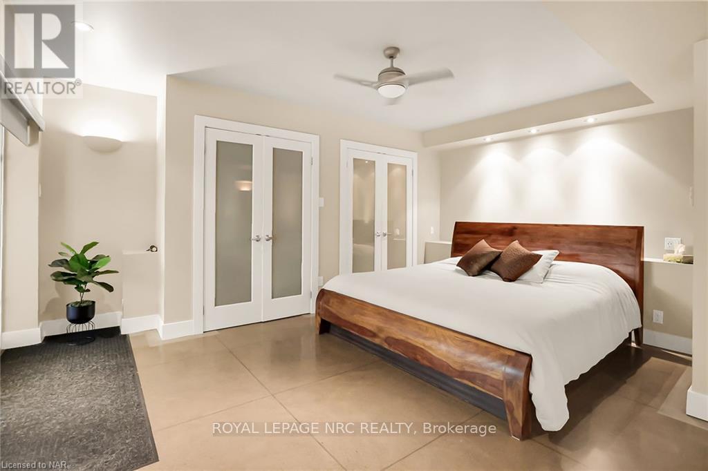 16 SPRING GARDEN BOULEVARD - 31