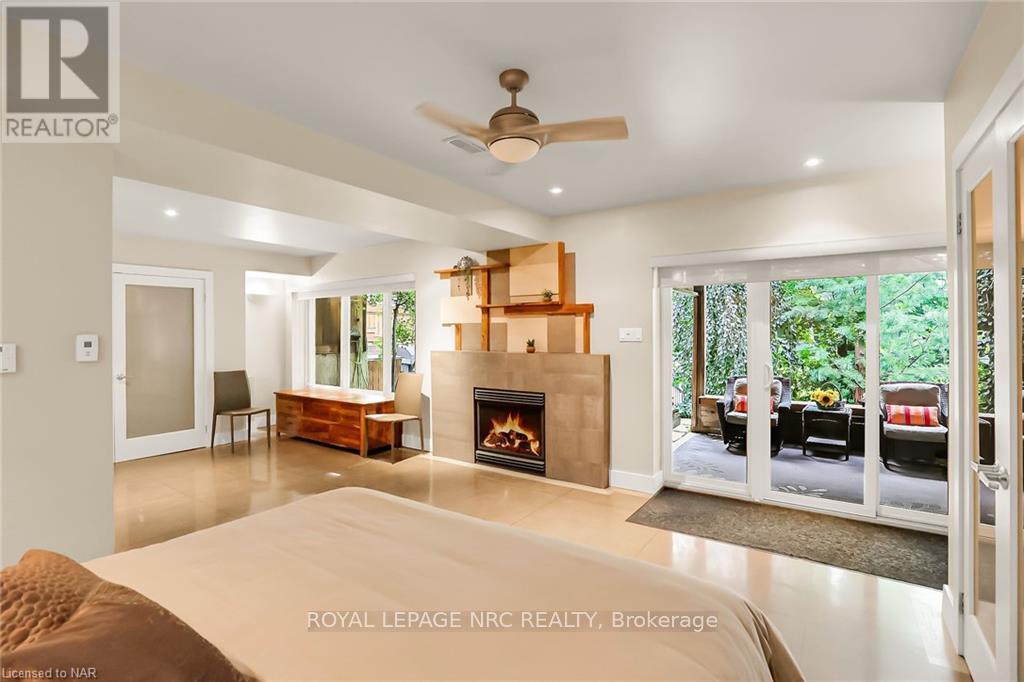 16 SPRING GARDEN BOULEVARD - 32
