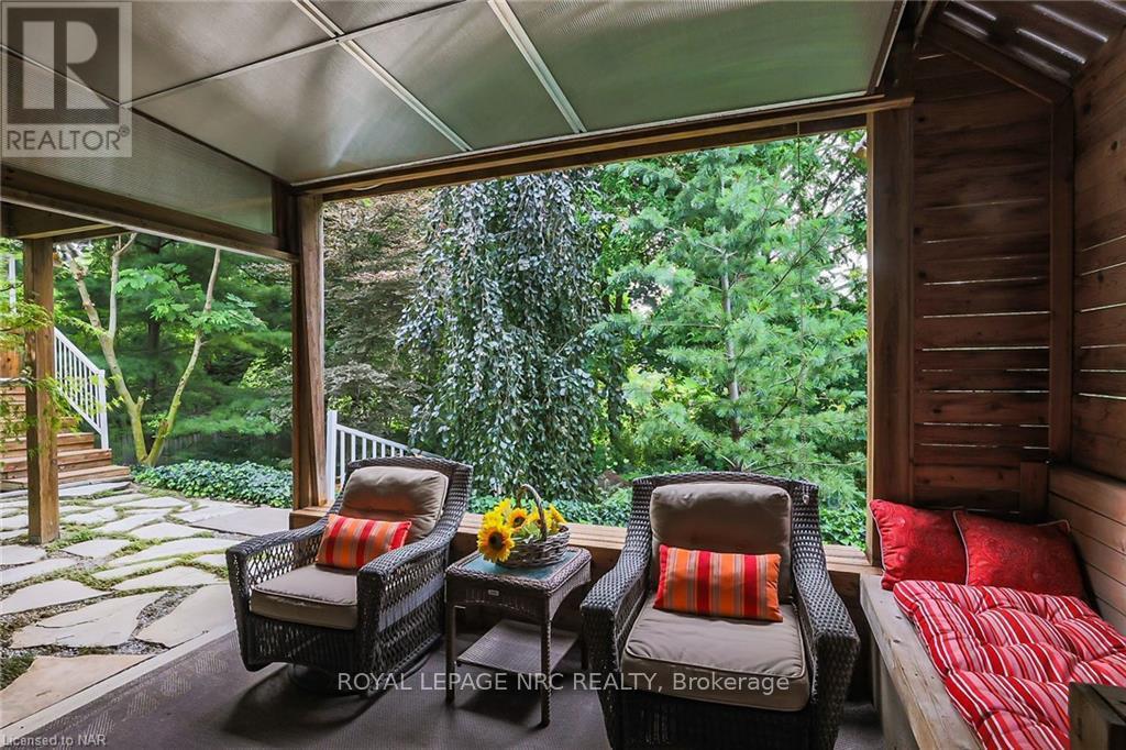 16 SPRING GARDEN BOULEVARD - 42
