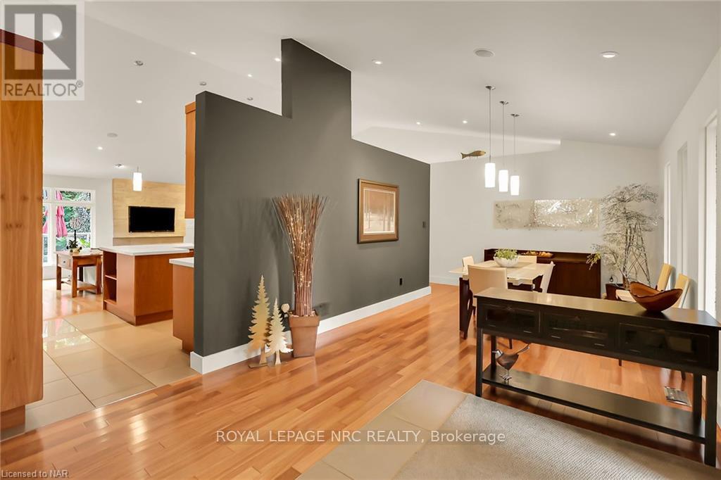 16 SPRING GARDEN BOULEVARD - 5