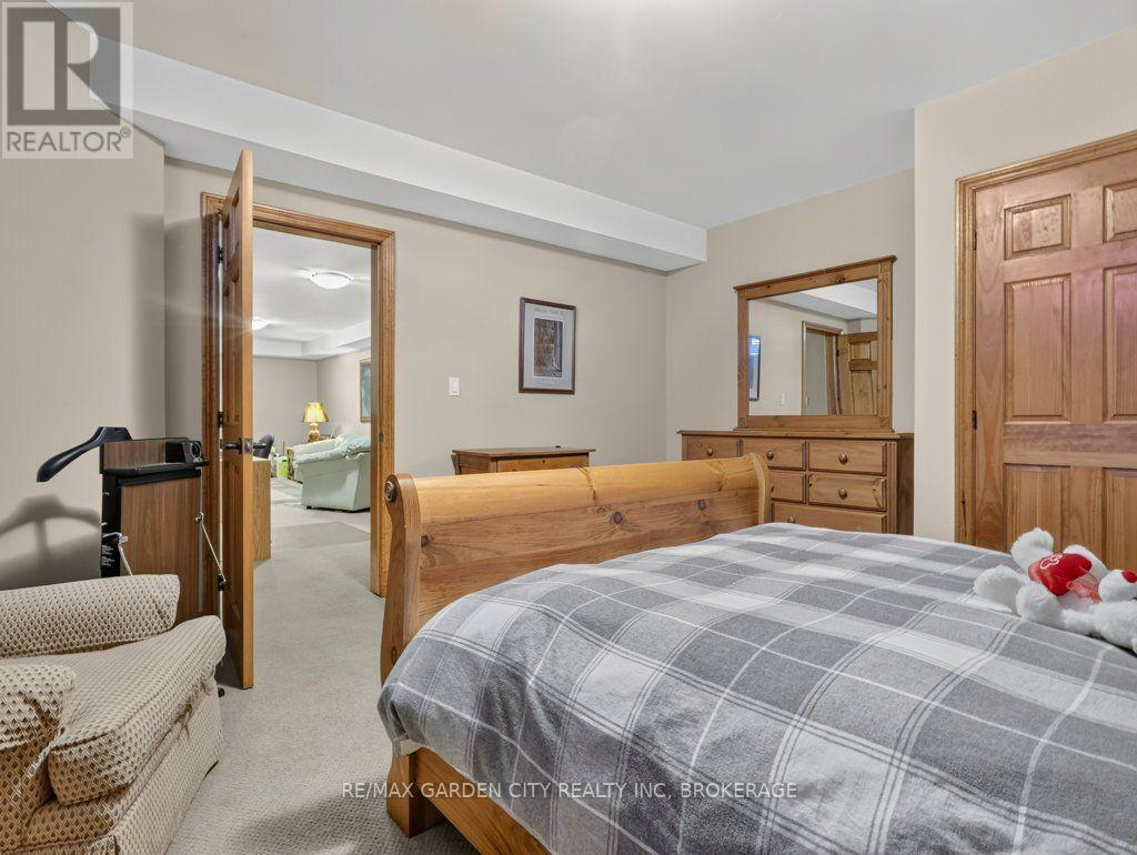 3297 TALLMAN DRIVE - 37