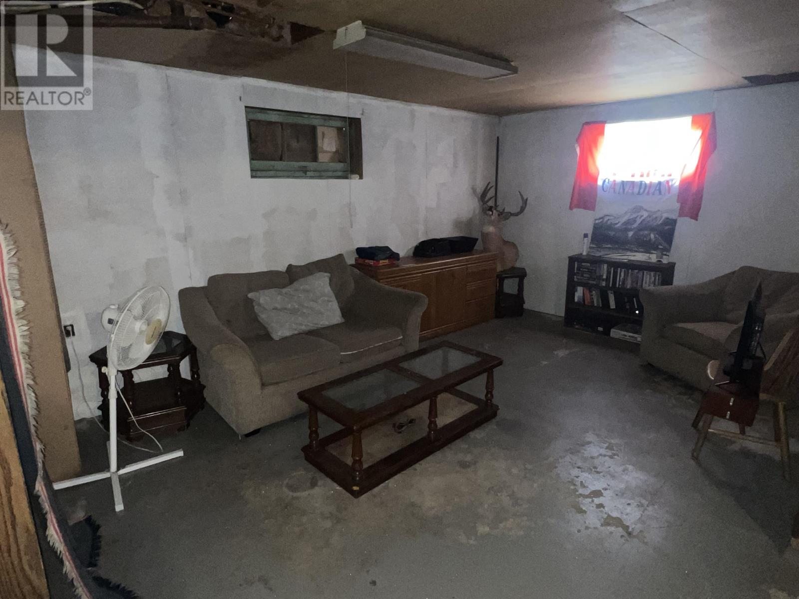 101 Pine CRES - 15
