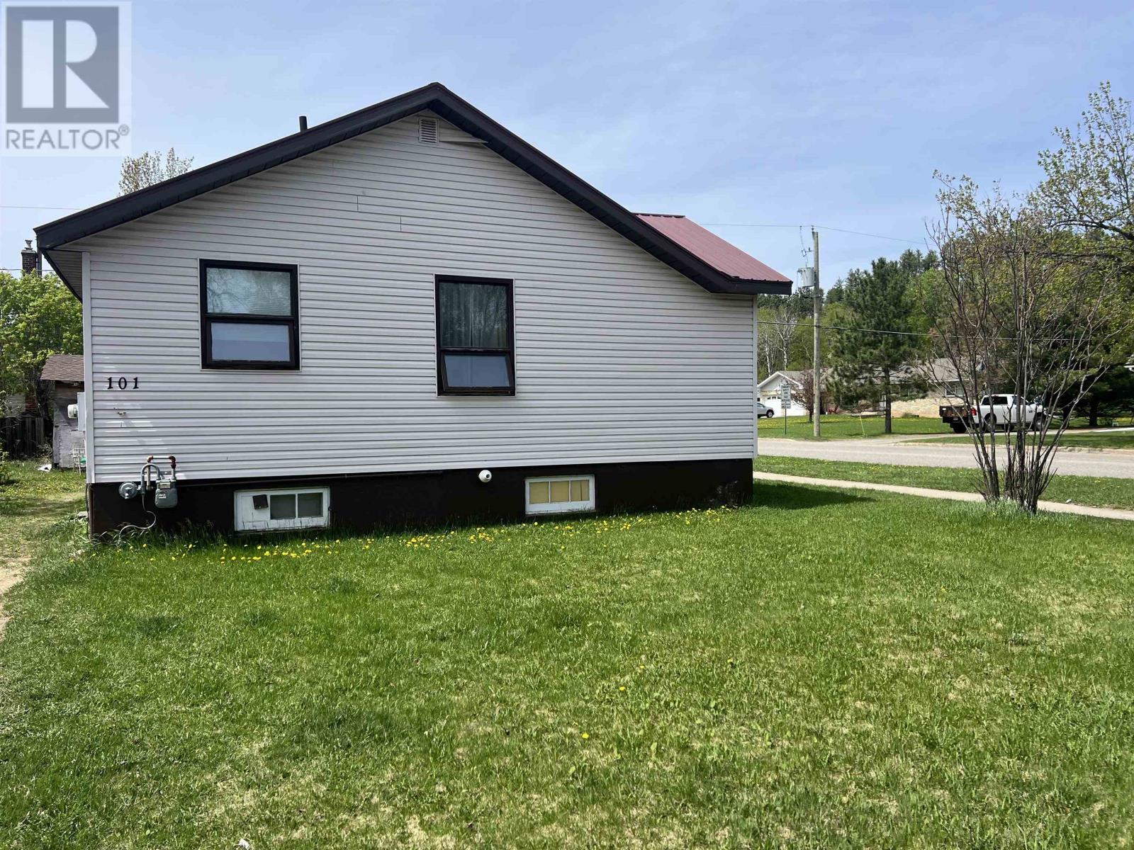 101 Pine CRES - 2