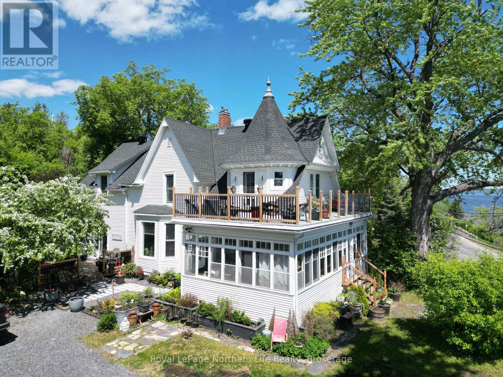 758 LAKE SHORE ROAD - 1