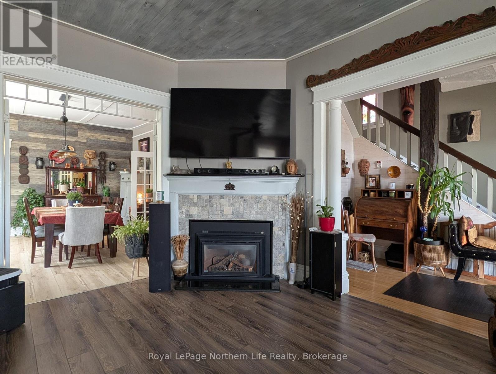 758 LAKE SHORE ROAD - 15