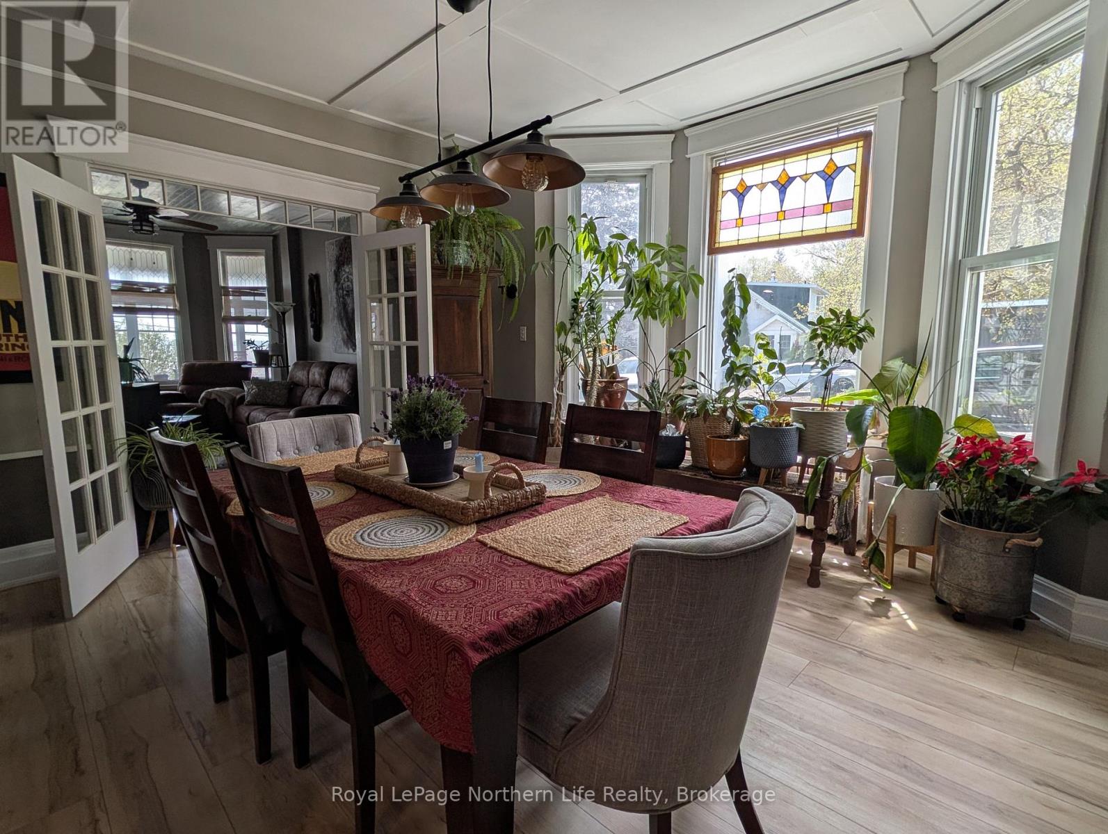 758 LAKE SHORE ROAD - 18