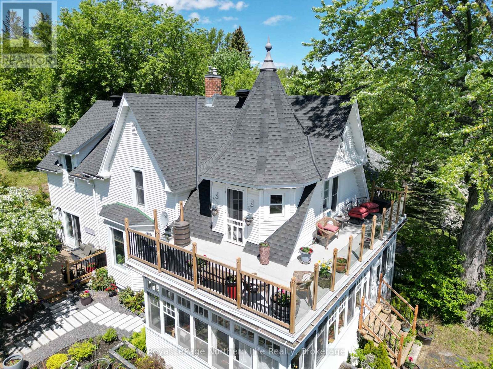 758 LAKE SHORE ROAD - 2