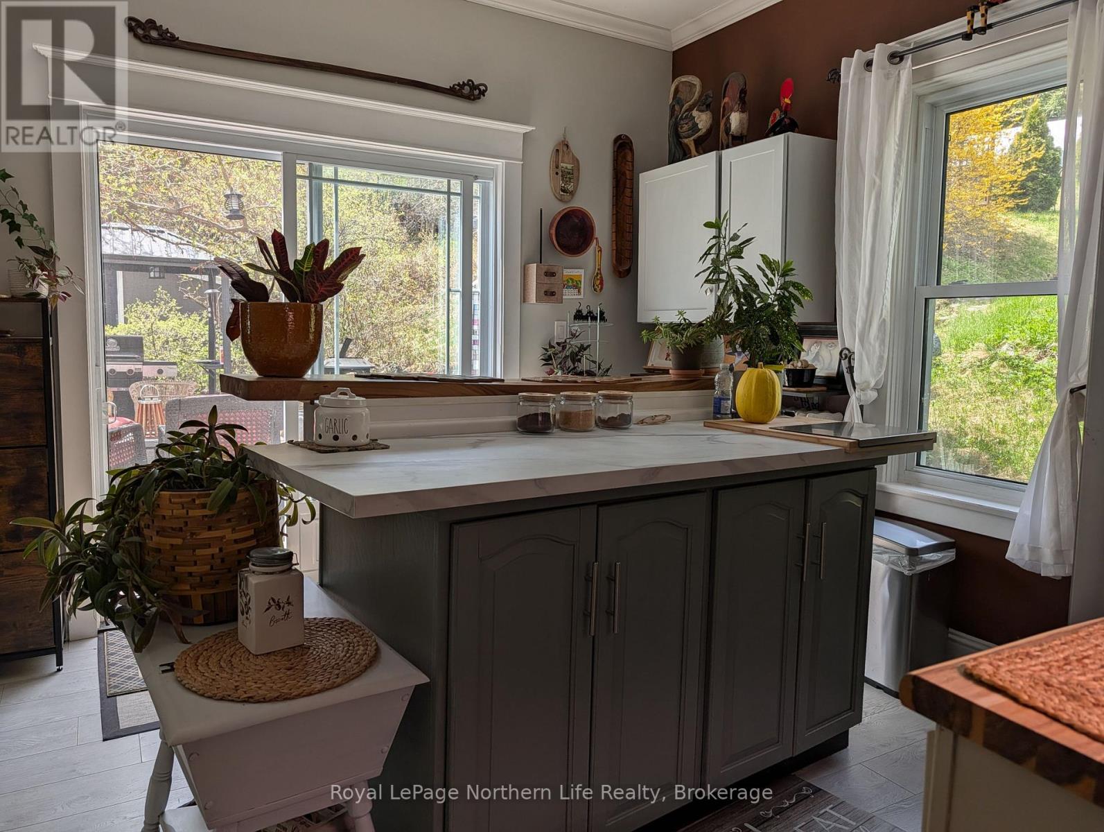 758 LAKE SHORE ROAD - 20
