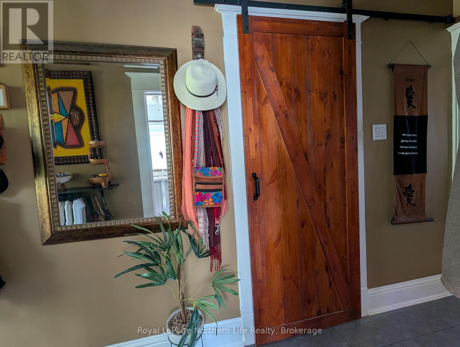 758 LAKE SHORE ROAD - 22