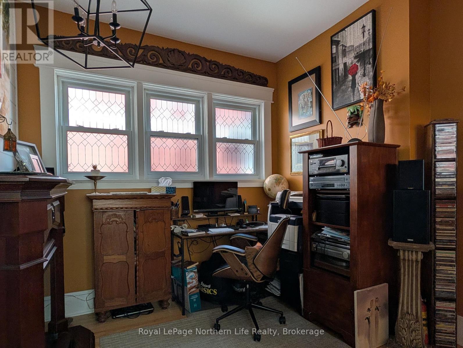 758 LAKE SHORE ROAD - 25