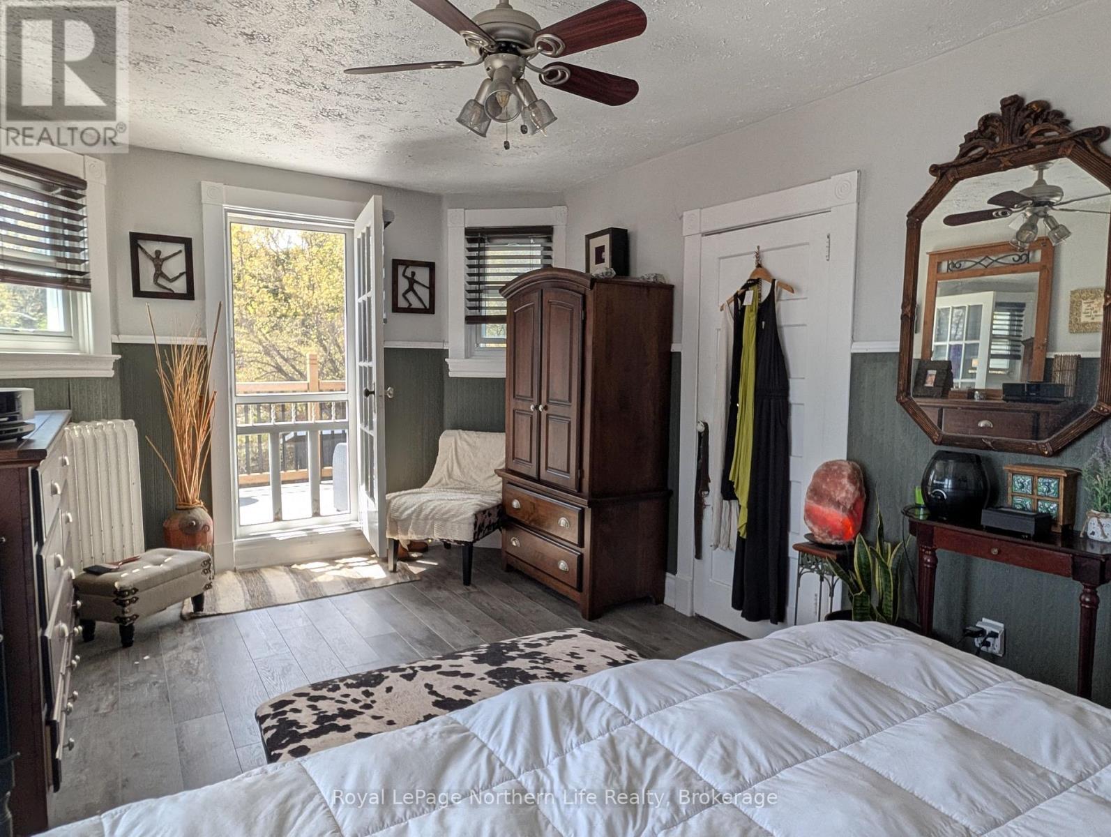 758 LAKE SHORE ROAD - 28