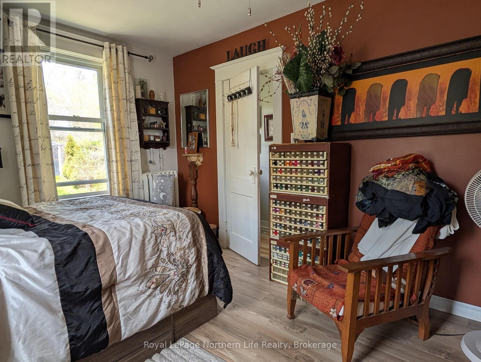 758 LAKE SHORE ROAD - 32