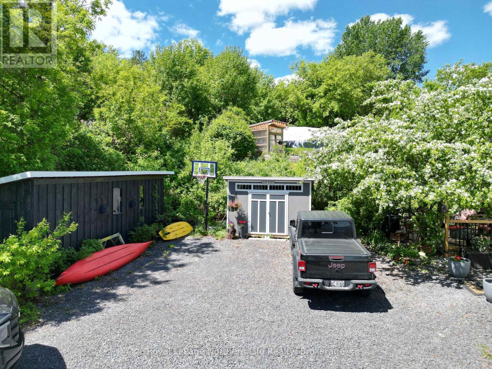 758 LAKE SHORE ROAD - 8