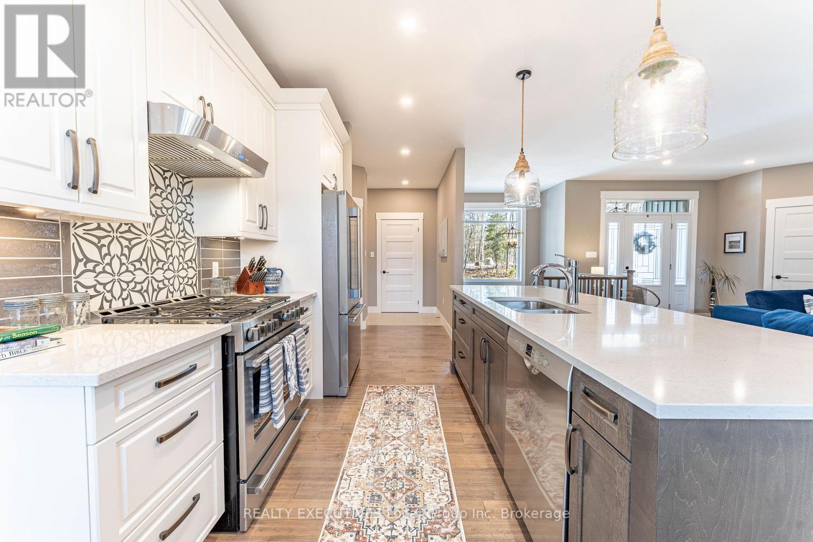 87 OAKRIDGE DRIVE - 10