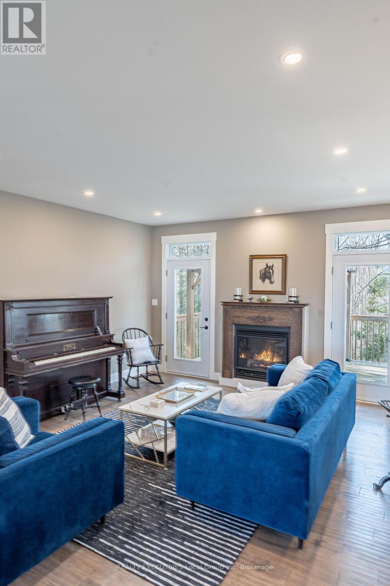 87 OAKRIDGE DRIVE - 15