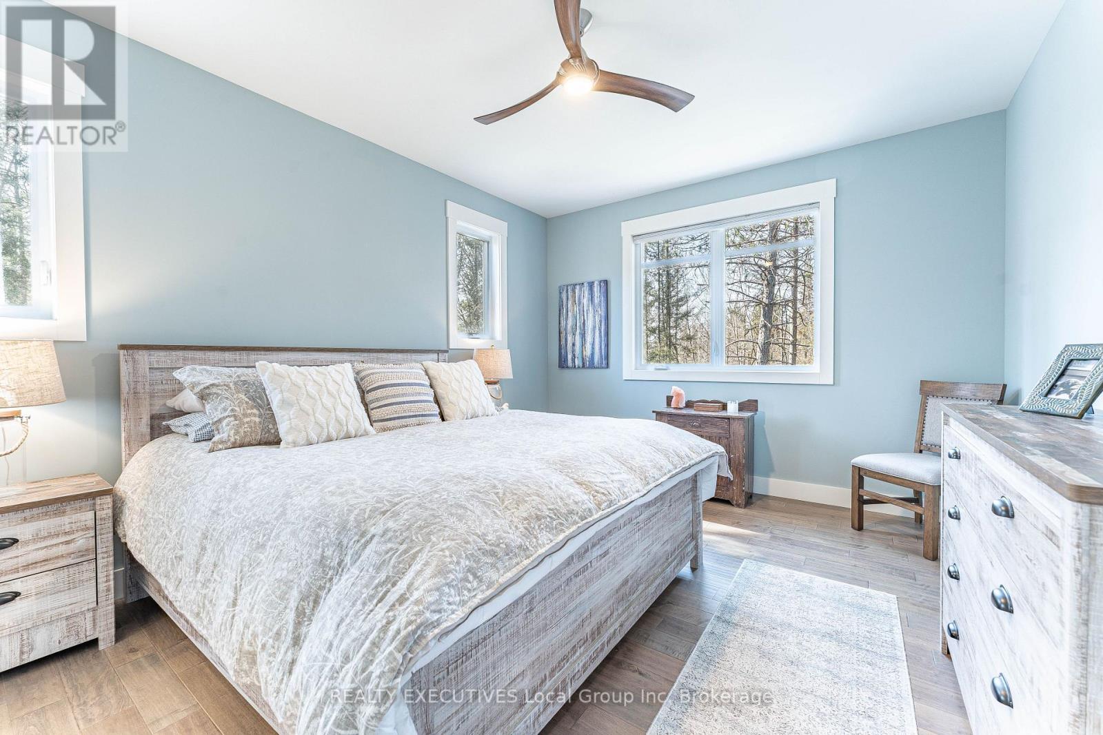 87 OAKRIDGE DRIVE - 16
