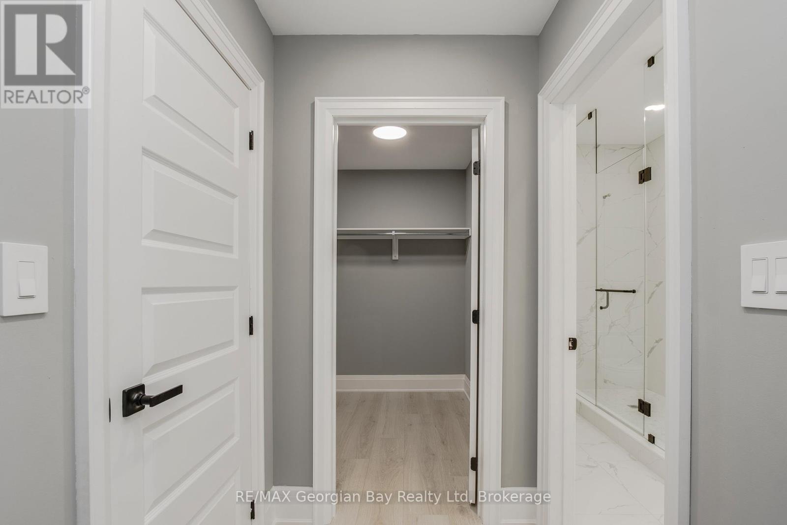 6 CALDWELL DRIVE - 33