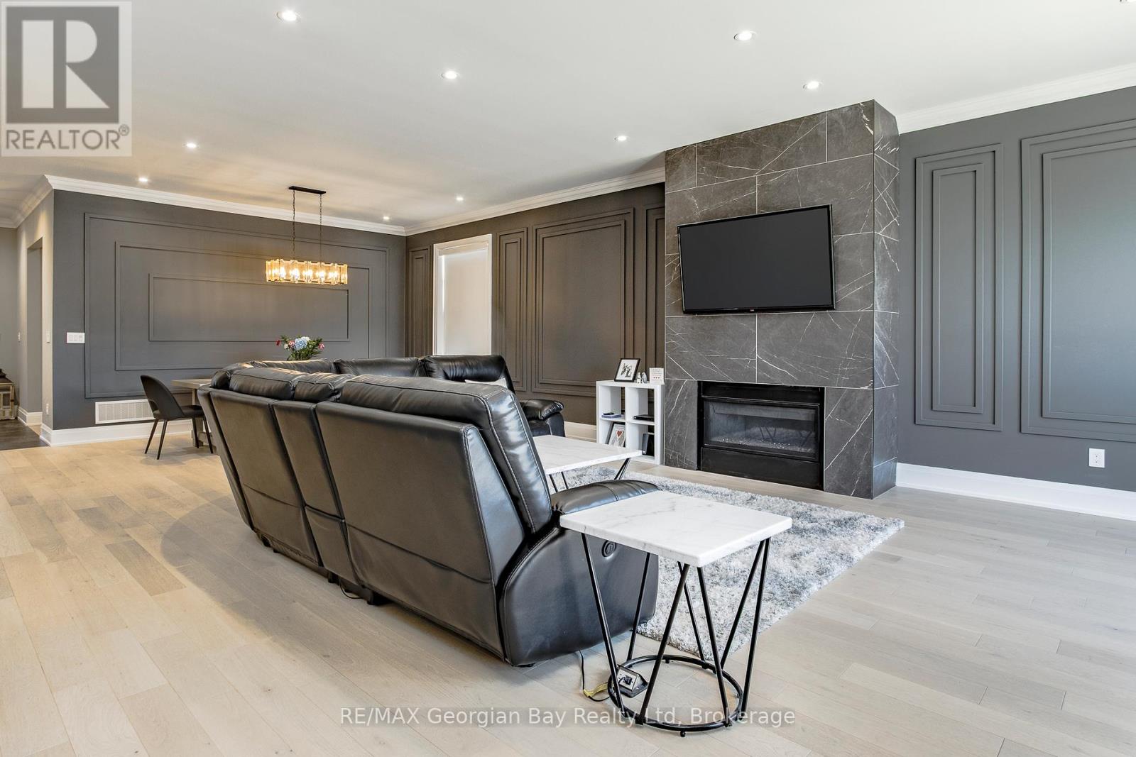 6 CALDWELL DRIVE - 4