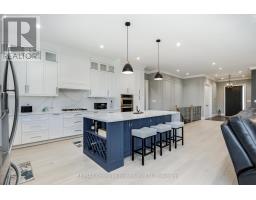 Kitchen - 6 Caldwell Drive, Oro Medonte, ON L0L2L0 Photo 9