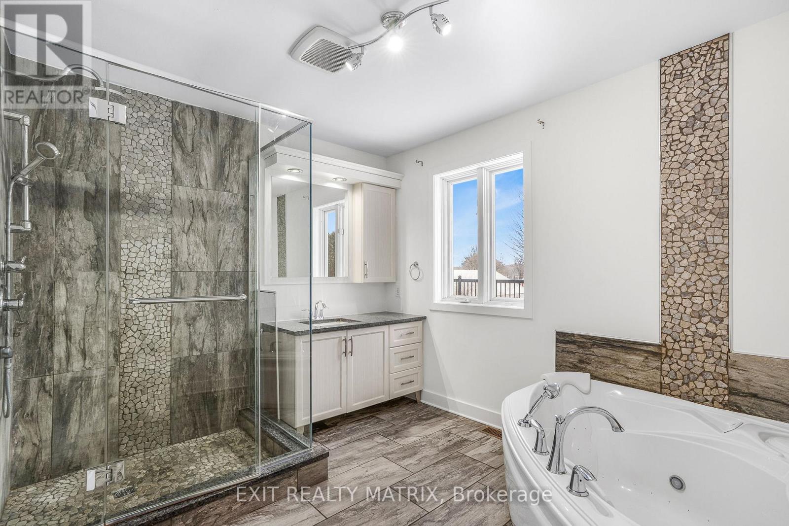1650 GOURLEY ROAD - 23