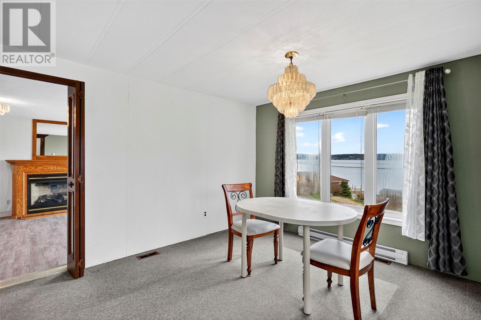 64 Main Road - 10