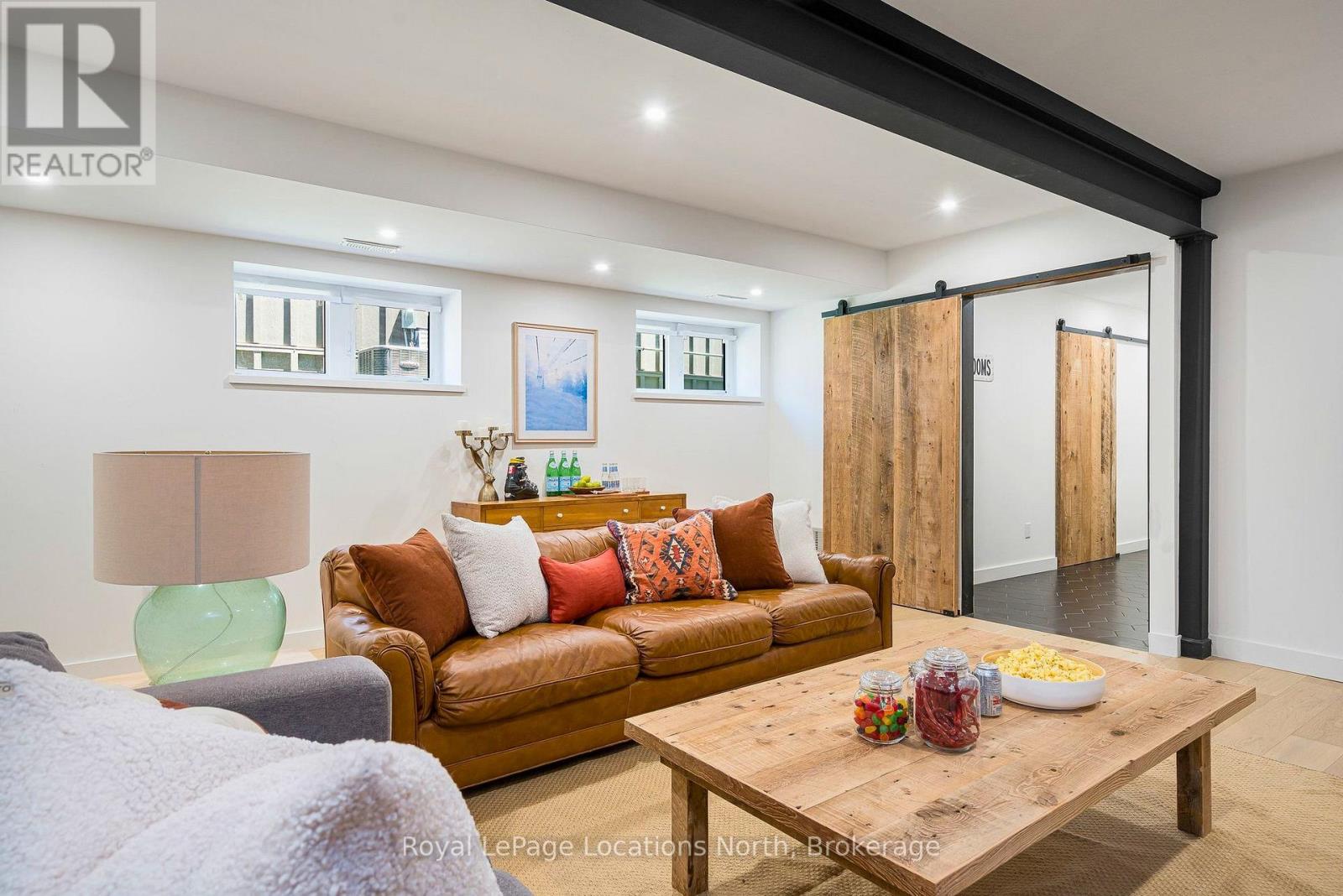 118 SYCAMORE STREET - Image 32