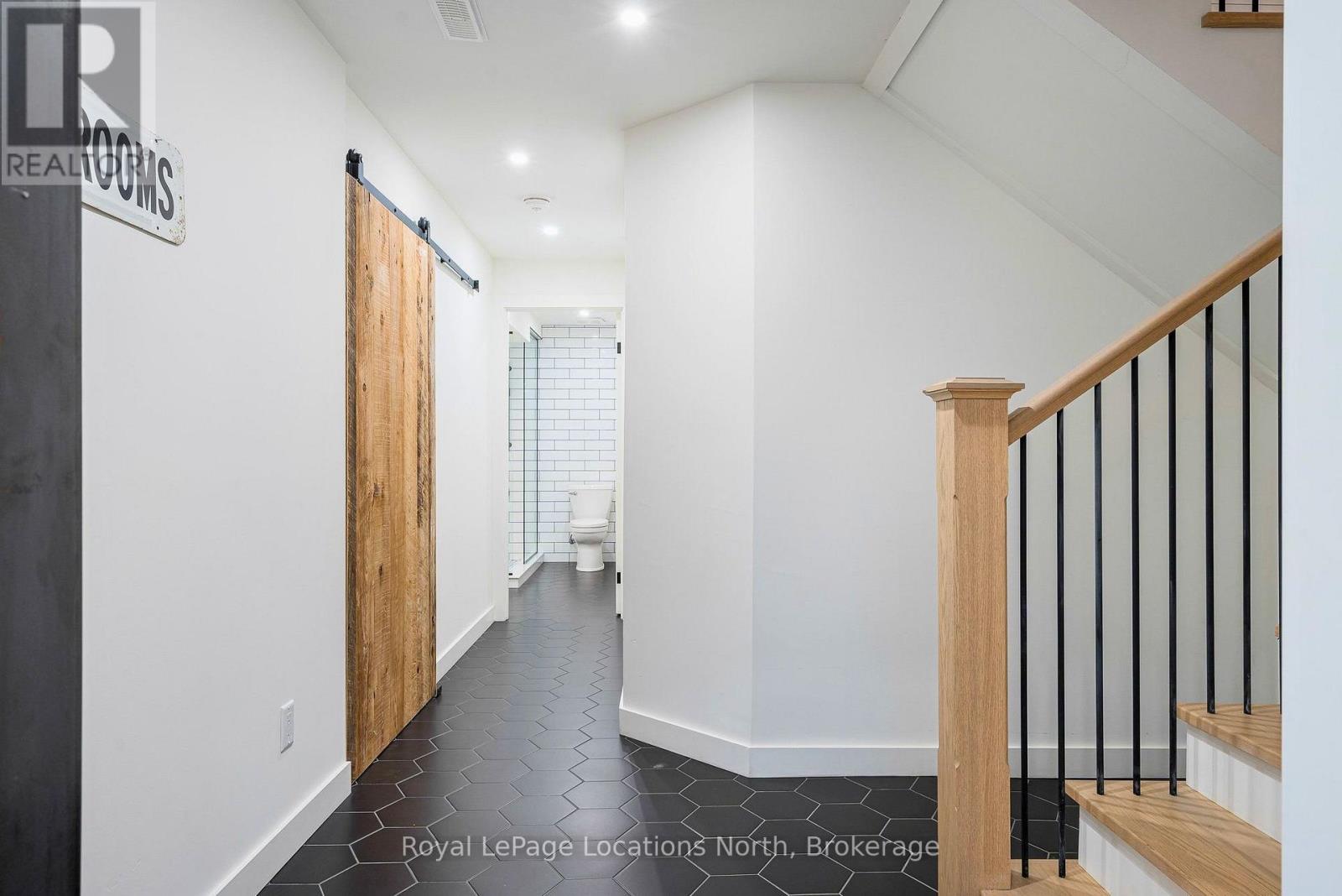 118 SYCAMORE STREET - Image 33