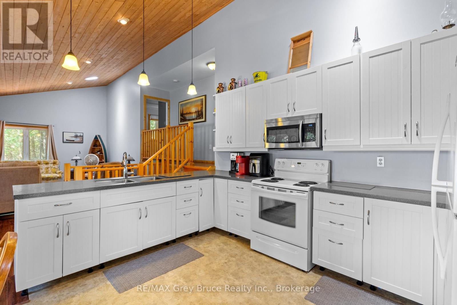 29 HOPE DRIVE - 12
