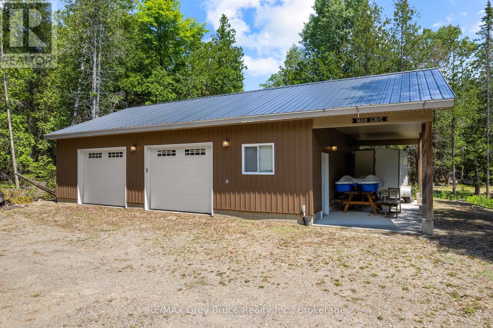 29 HOPE DRIVE - 42