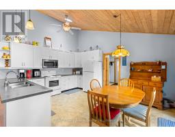 Bedroom 3 - 29 Hope Drive, Northern Bruce Peninsula, ON N0H1Z0 Photo 10