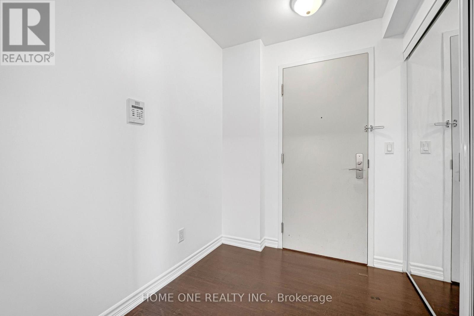 #2604 761 BAY STREET - 10