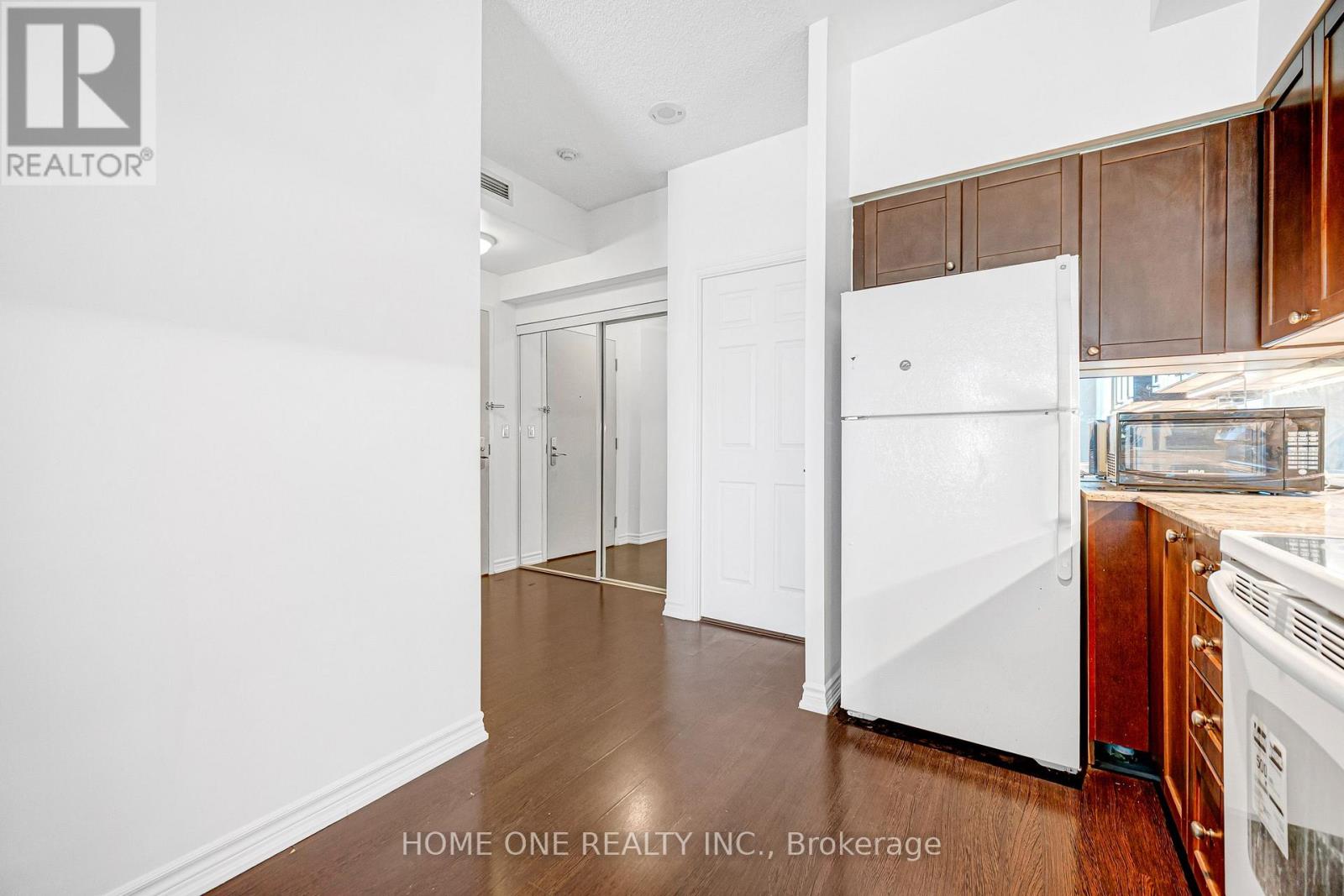 #2604 761 BAY STREET - 11