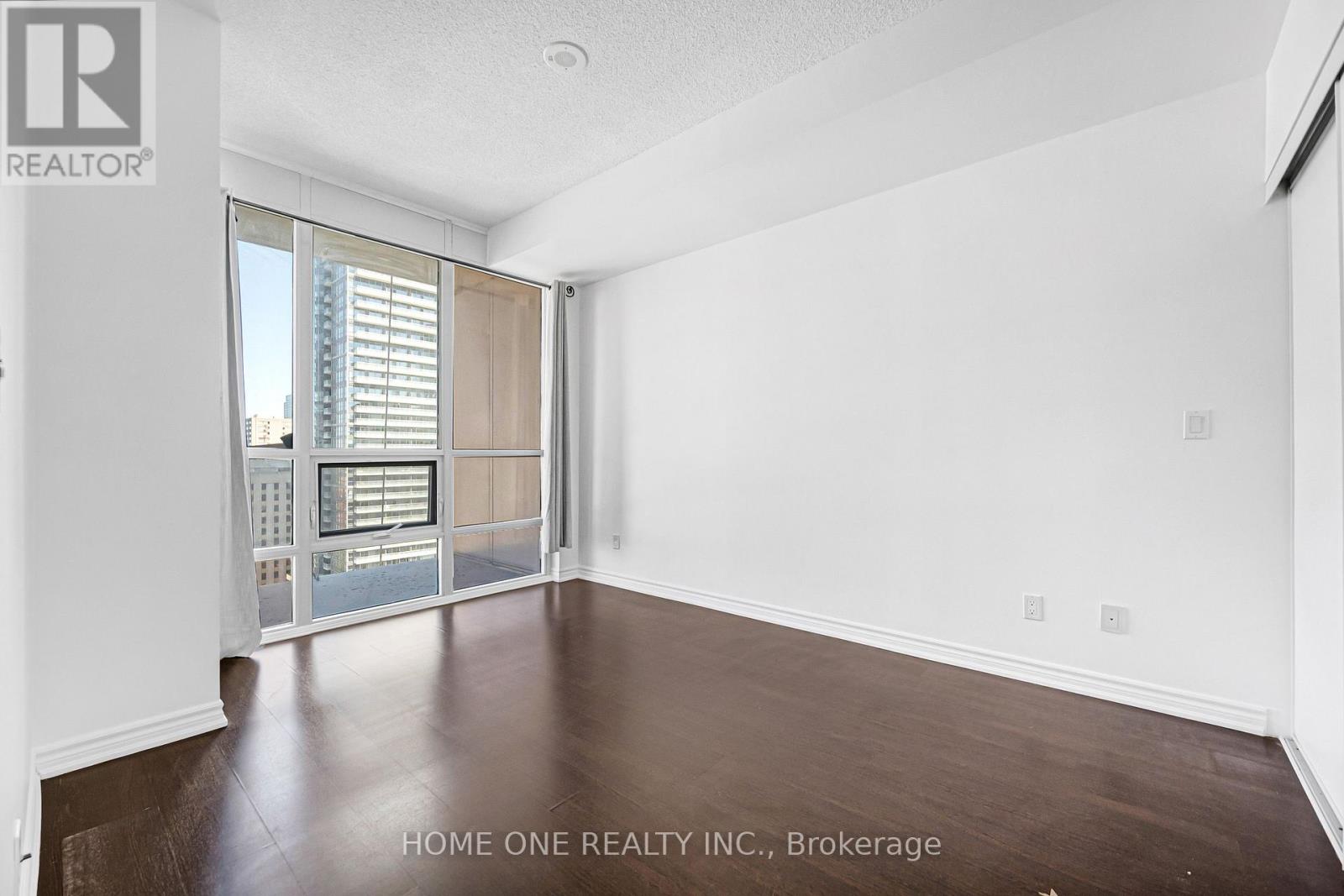 #2604 761 BAY STREET - 25