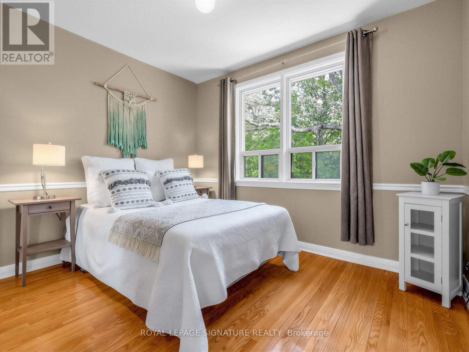 46 PLATEAU CRESCENT - 22