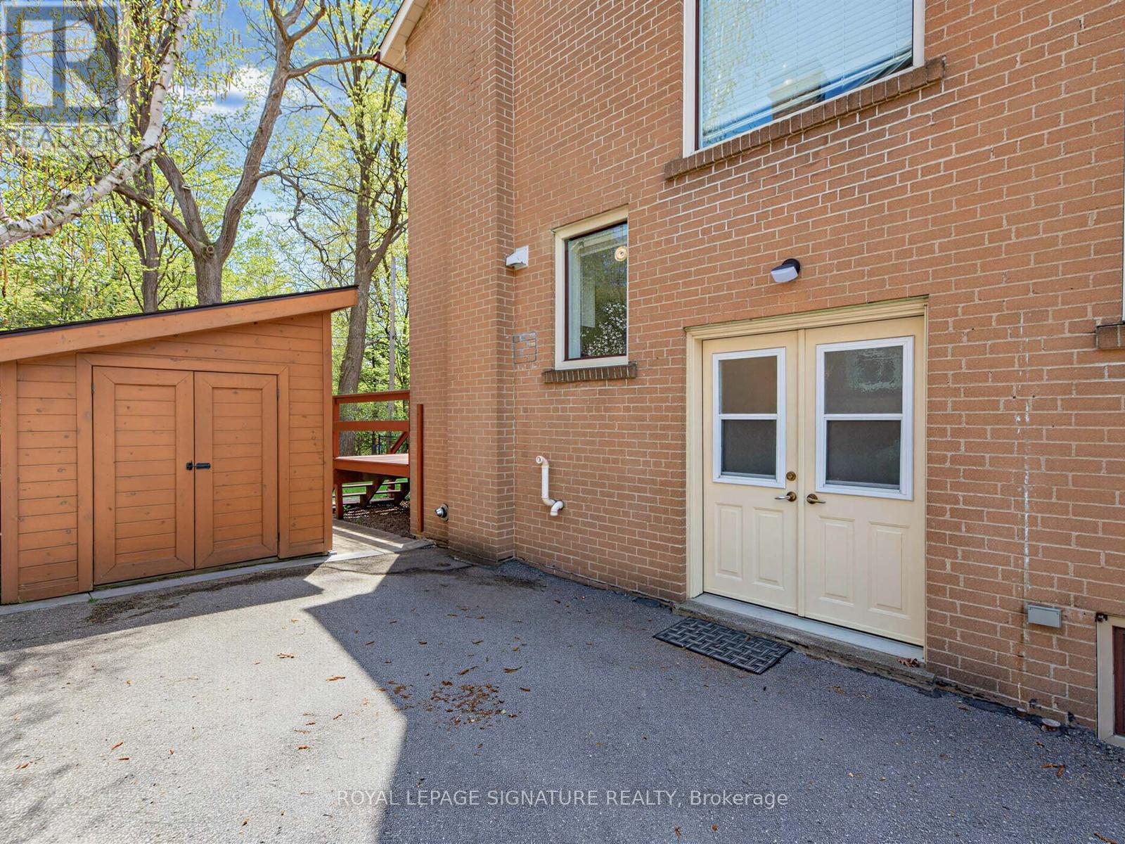 46 PLATEAU CRESCENT - 34