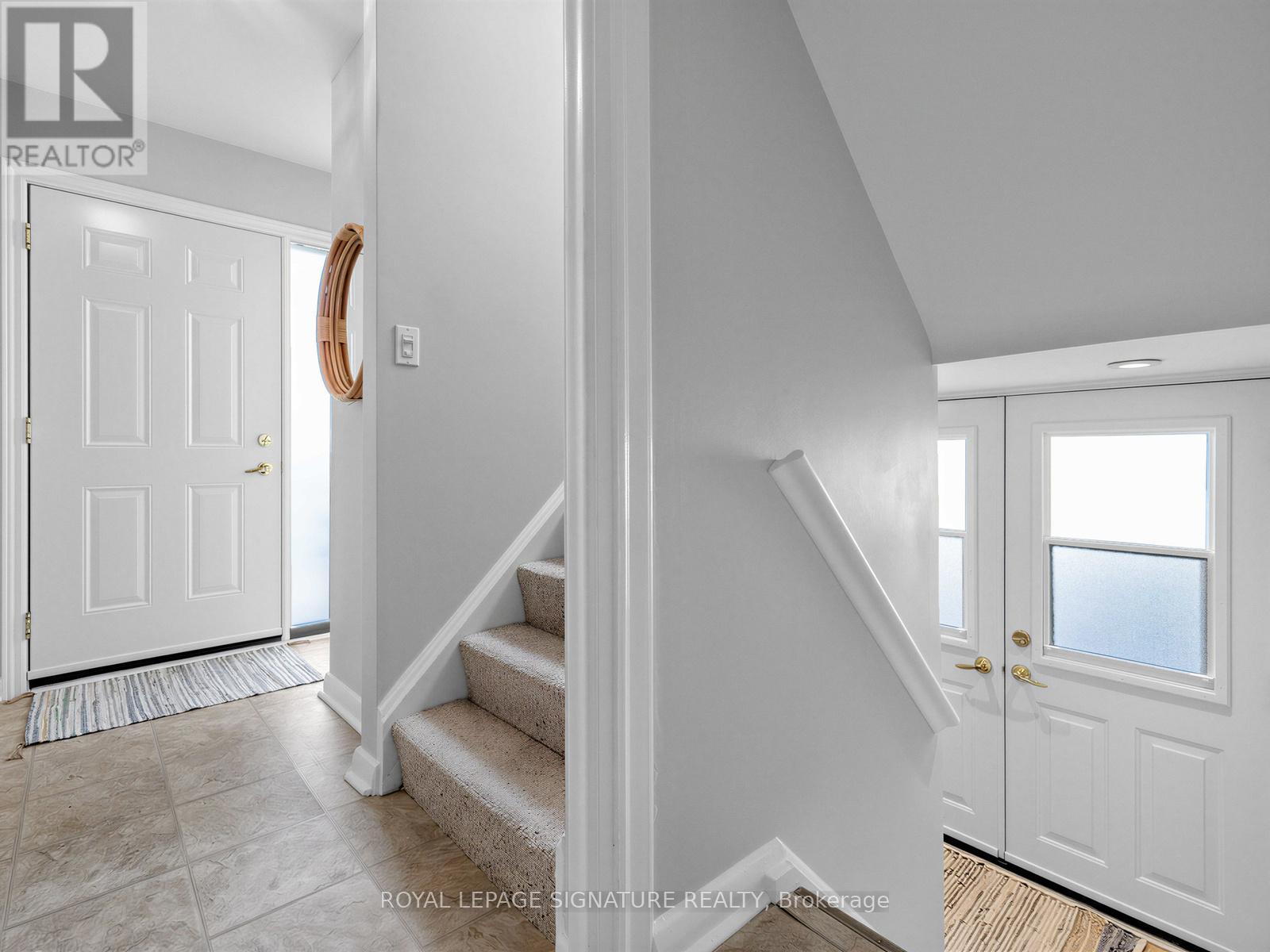 46 PLATEAU CRESCENT - 4