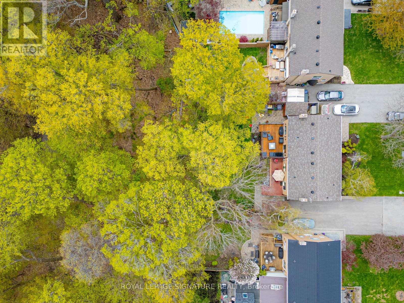46 PLATEAU CRESCENT - 49