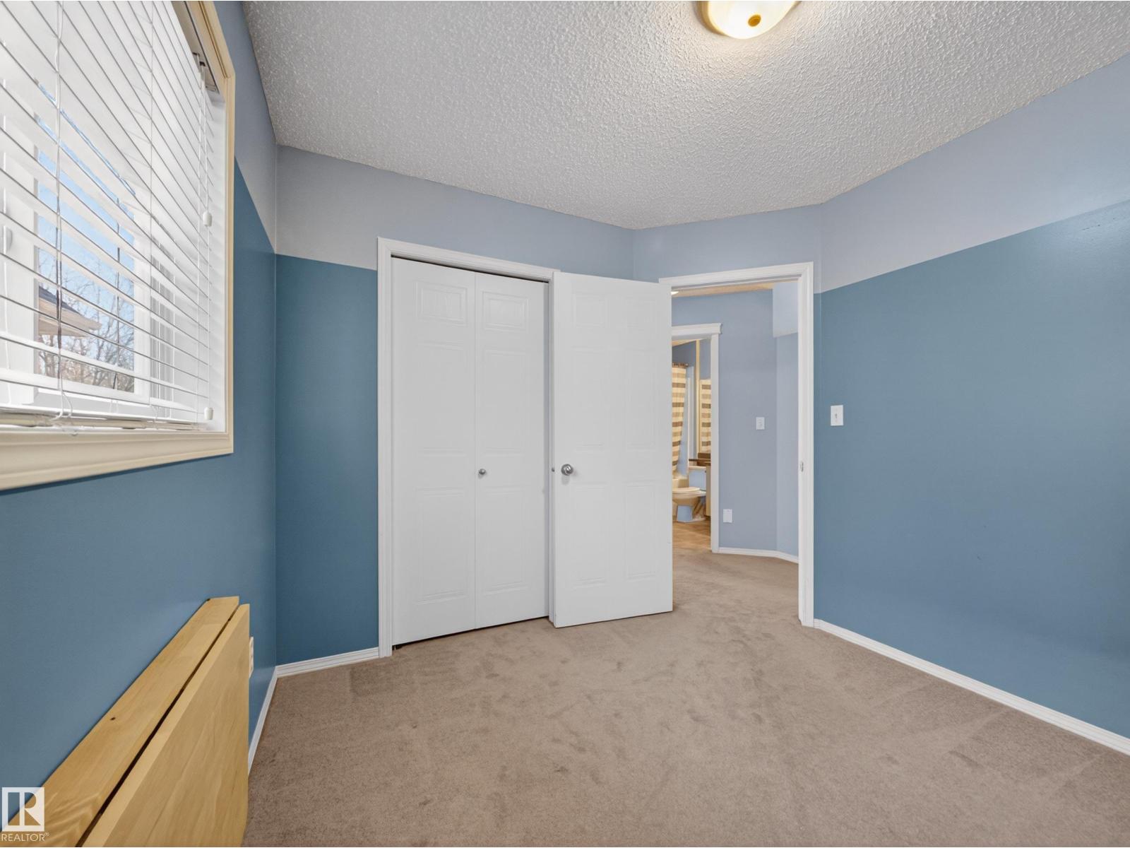 7912 10 AV SW - 16