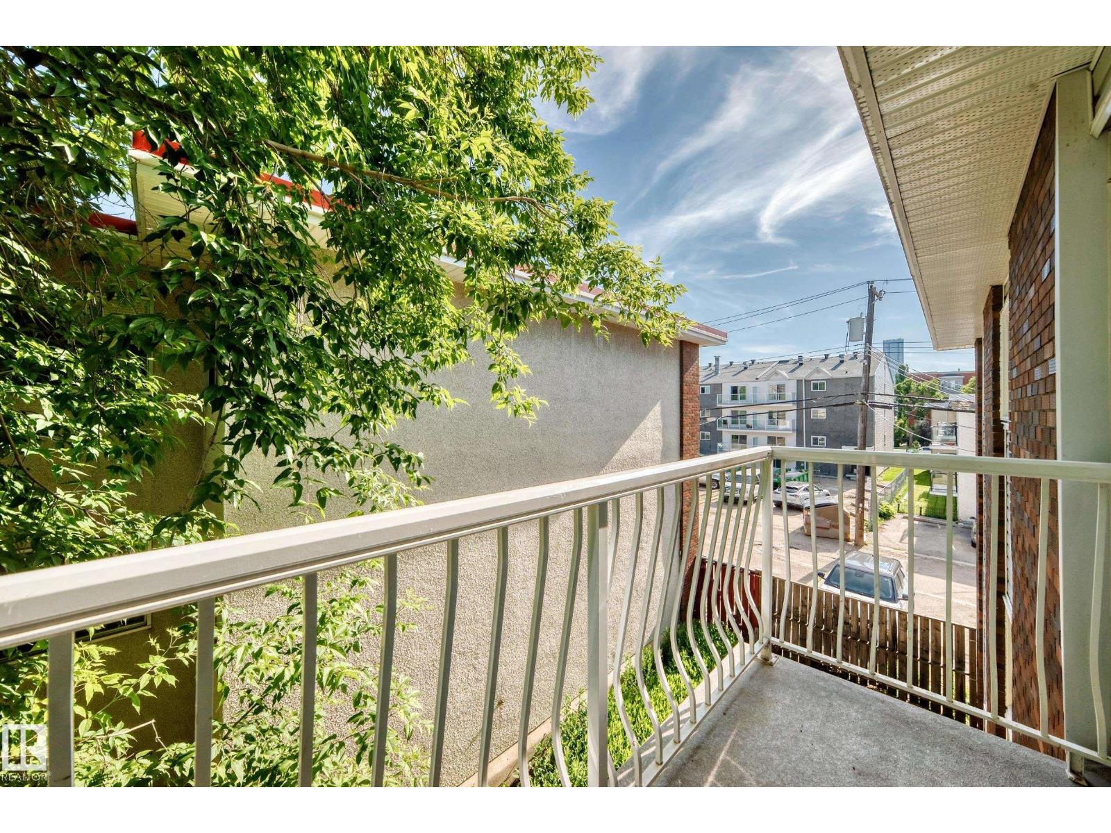 #305 10225 117 ST NW - 13