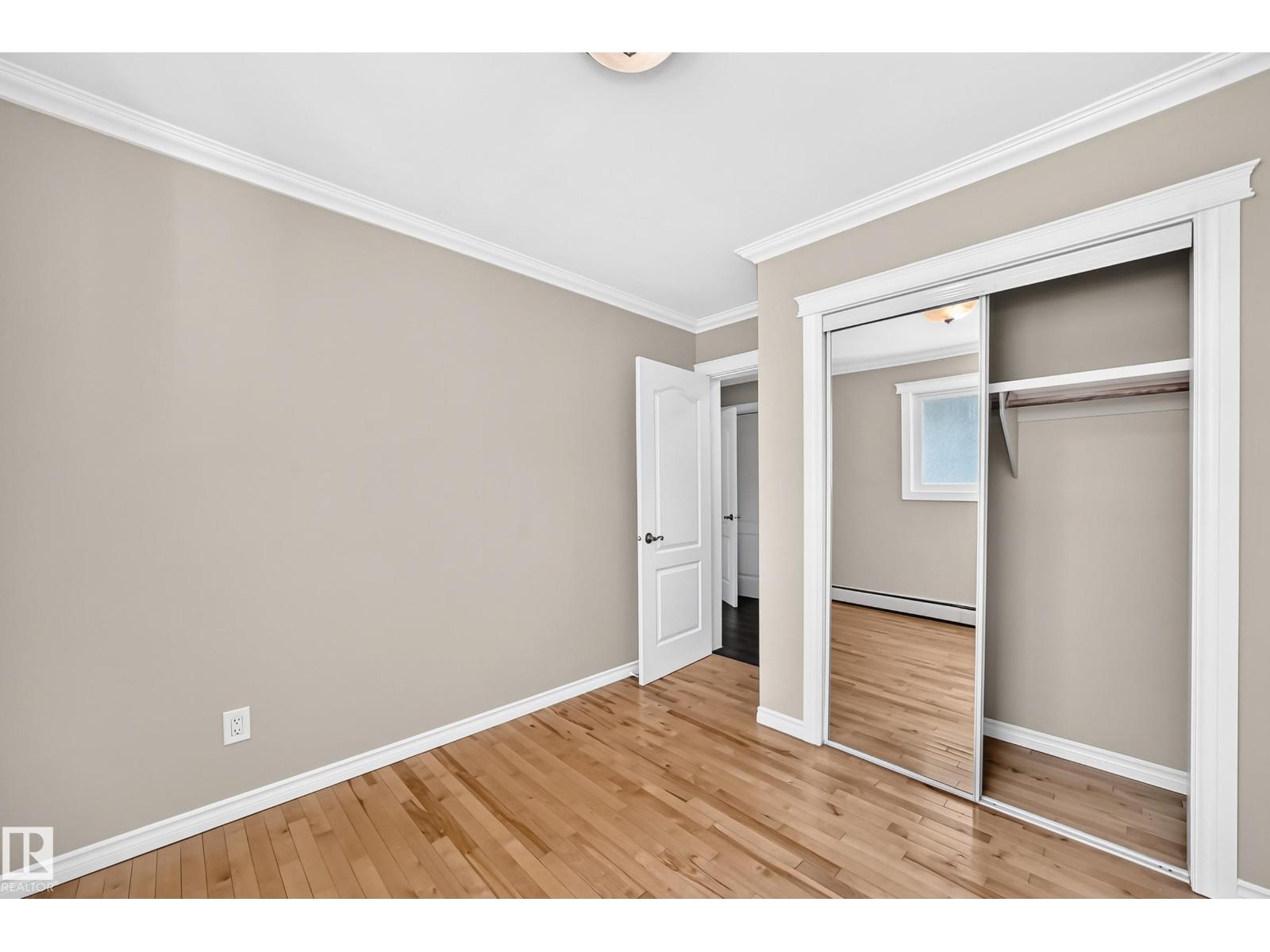#305 10225 117 ST NW - 22
